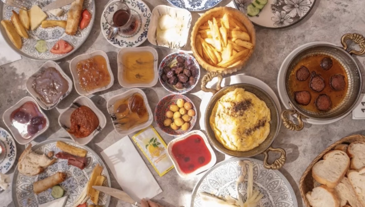 2 KİŞİLİK KAHVALTI